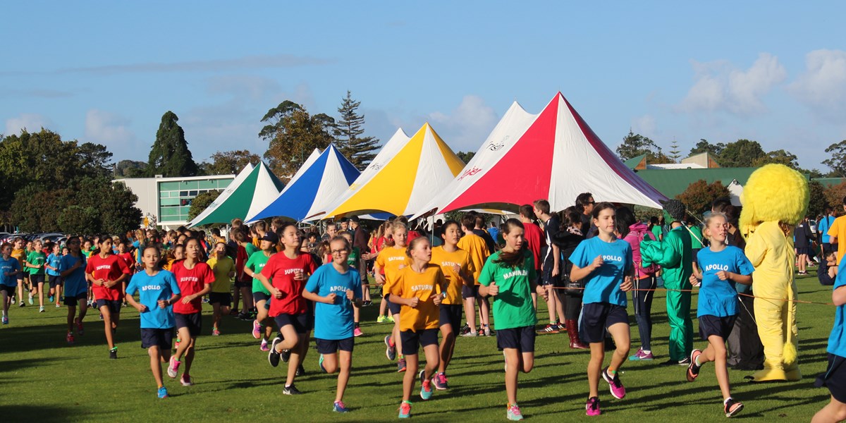 Kristin school students doing crosscountry